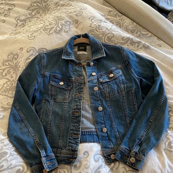 Urban Outfitters BDG Cropped Jean Jacket - Picture 2 of 5